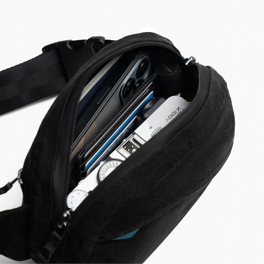 Shoreline Belt Bag 1L - Jet Black - Image 6