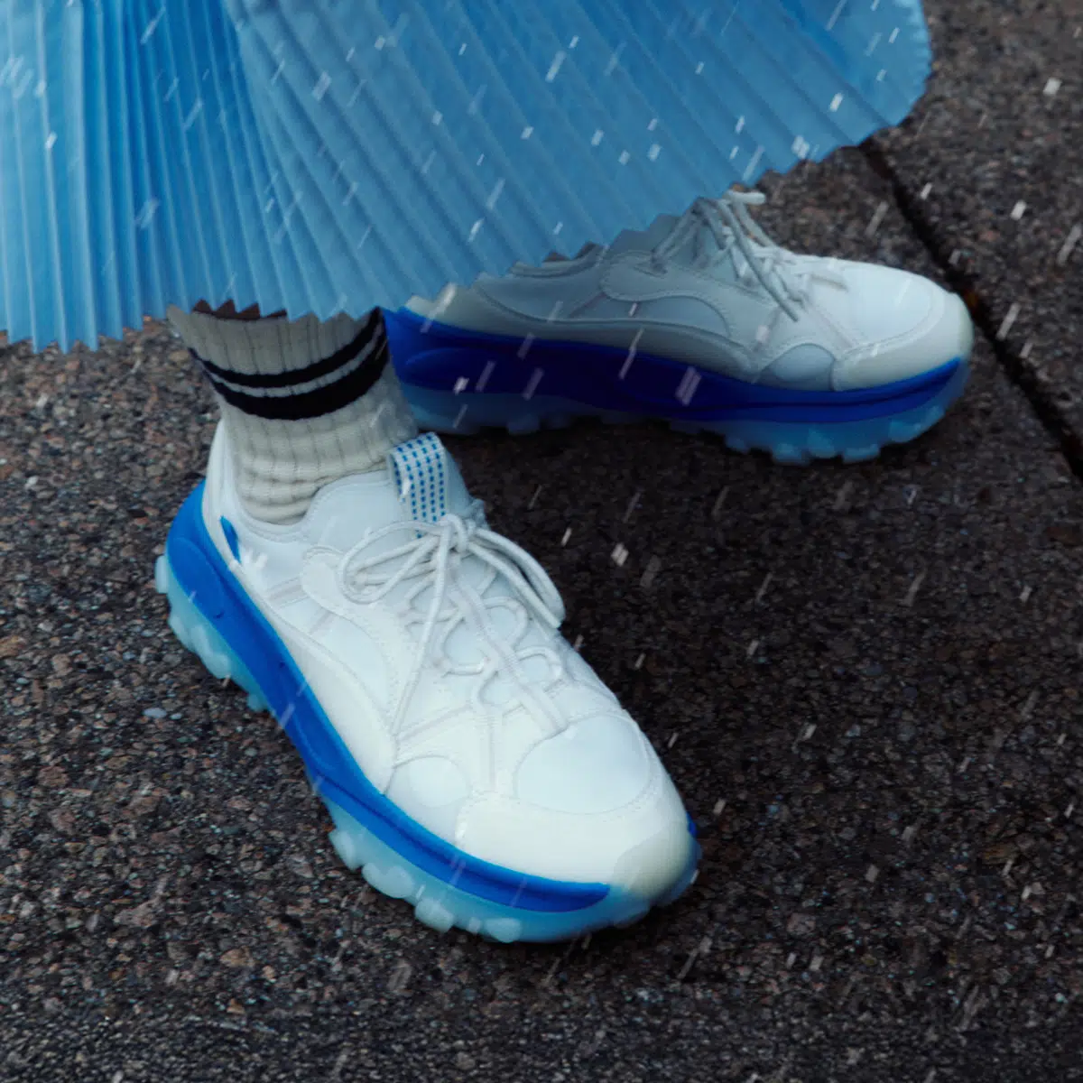 Women's Motu Sneaker - Off-White/Vessi Blue - Image 5